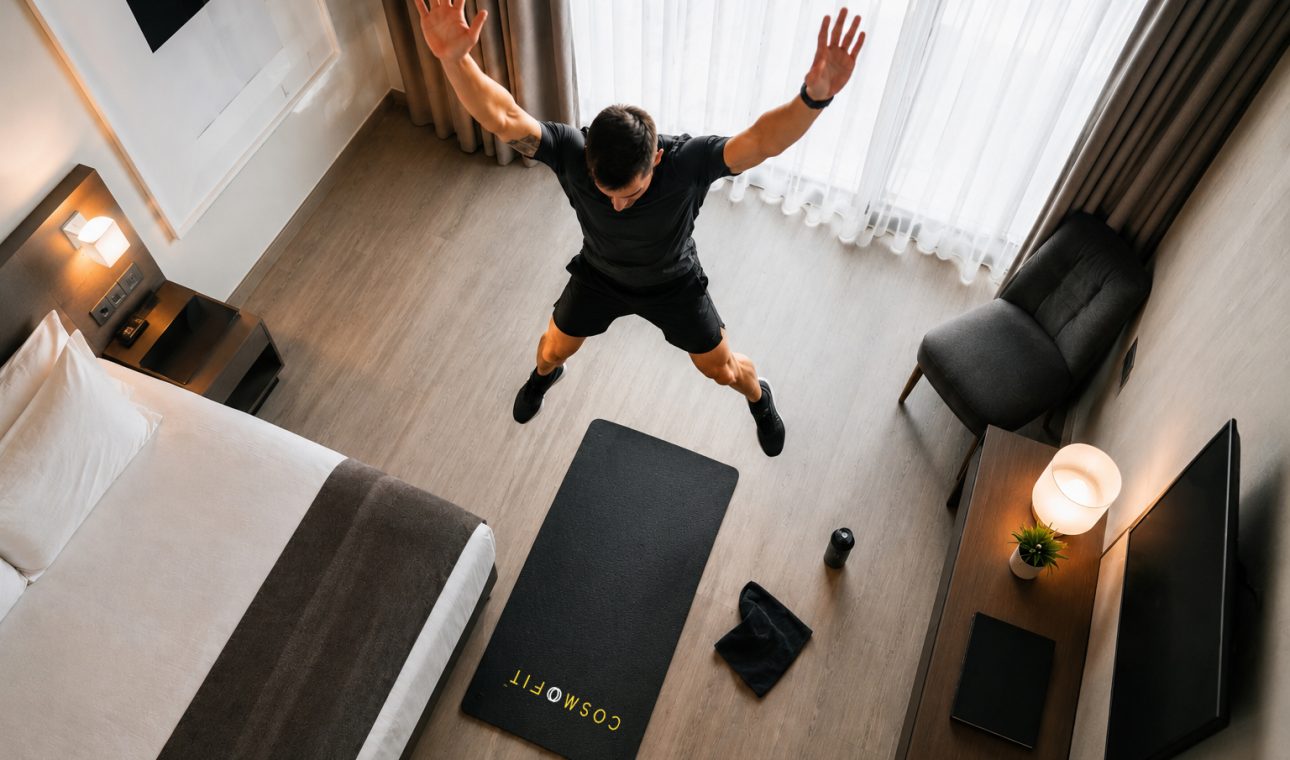 Rutina HIIT de 20 minutos en casa o gimnasio, Cosmofit Barcelona.